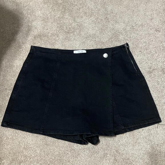 Love Tree Black Y2K Denim Wrap Shorts Juniors Size Large - Picture 1 of 3